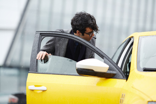 King Taxi Burgdorf Service – professionelle Taxifahrten, Flughafentransfer und Stadtfahrten in der Schweiz